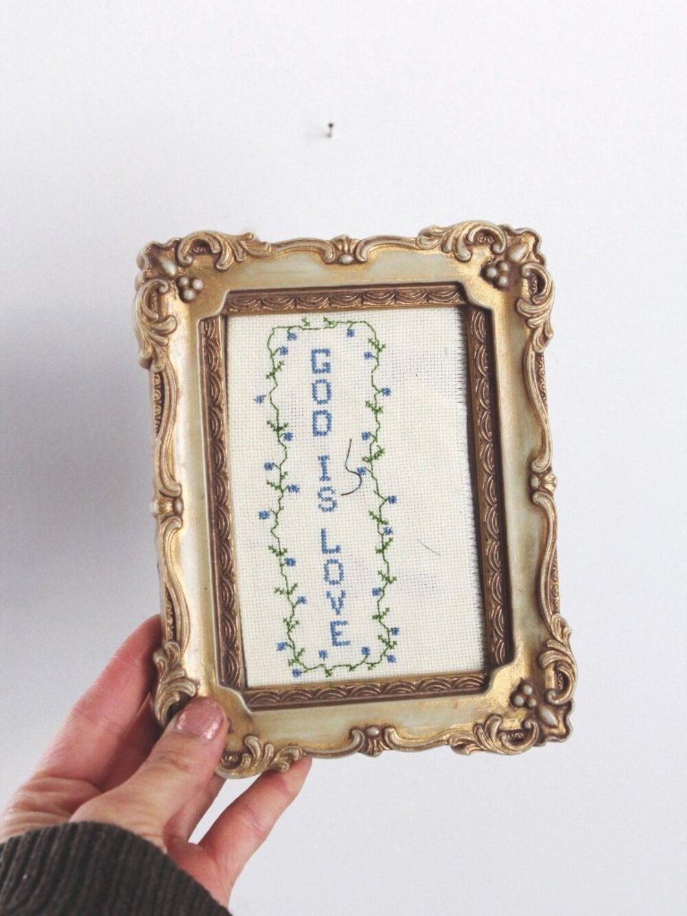 Vintage Ornate Gold Picture Frame Religious Cross Stitch Embroidery 3x4.5" Photo